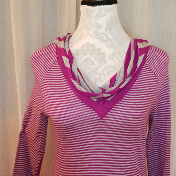 Athleta long sleeved hoodie - Picture 2 of 8